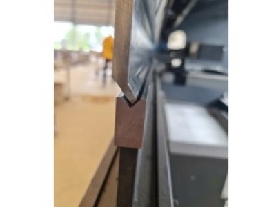 TẬP ĐOÀN CƠ KHÍ BMT VỪA BÀN GIAO LẮP ĐẶT BỘ DAO CHẤN VÀ CỐI CHẤN MỚI CHO MÁY CHẤN DÀI 4100mm